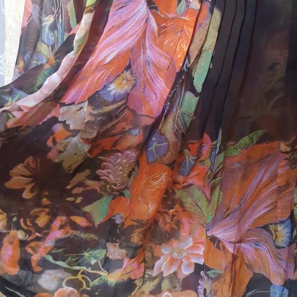 Cocomo sheer top. Size M. Floral print pattern. - Picture 4 of 4